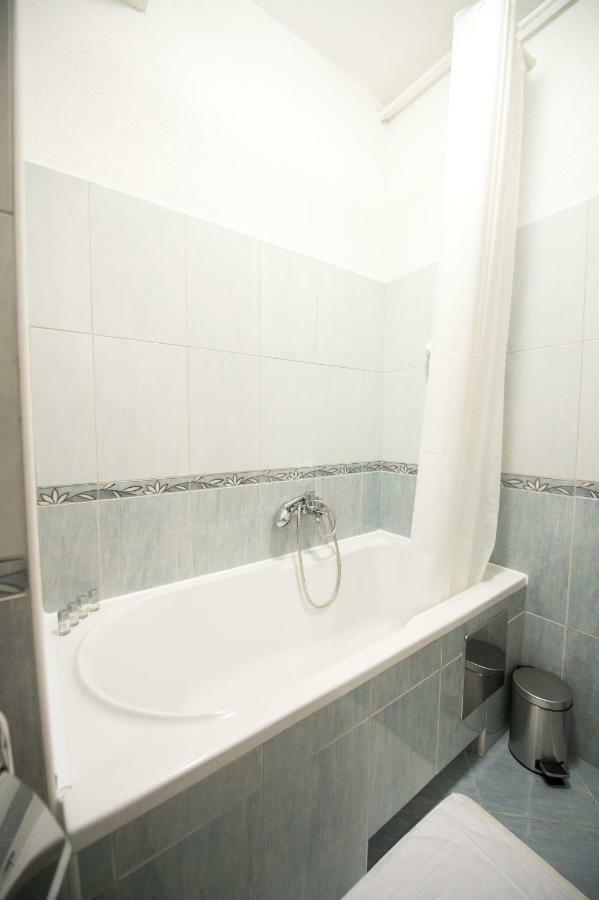 سلافونسكي برود Apartment Lamar - Entry With Pin 0 - 24H, Underground Parking Garage, Elevator المظهر الخارجي الصورة