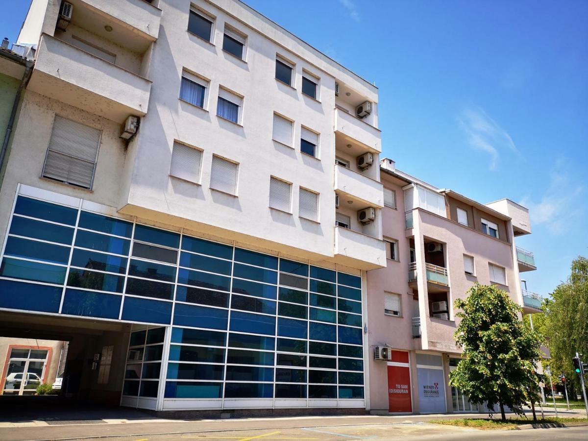 سلافونسكي برود Apartment Lamar - Entry With Pin 0 - 24H, Underground Parking Garage, Elevator المظهر الخارجي الصورة